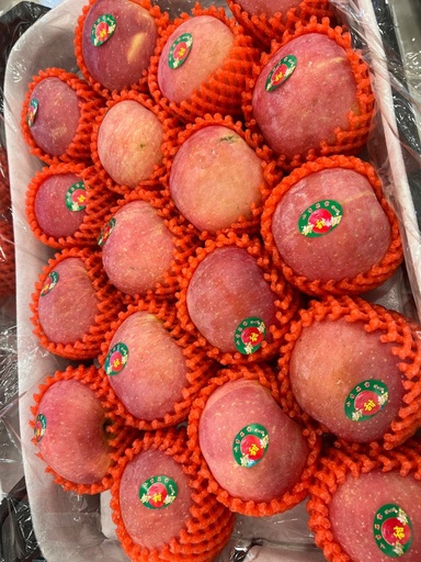 Яблоки Апорт розовые